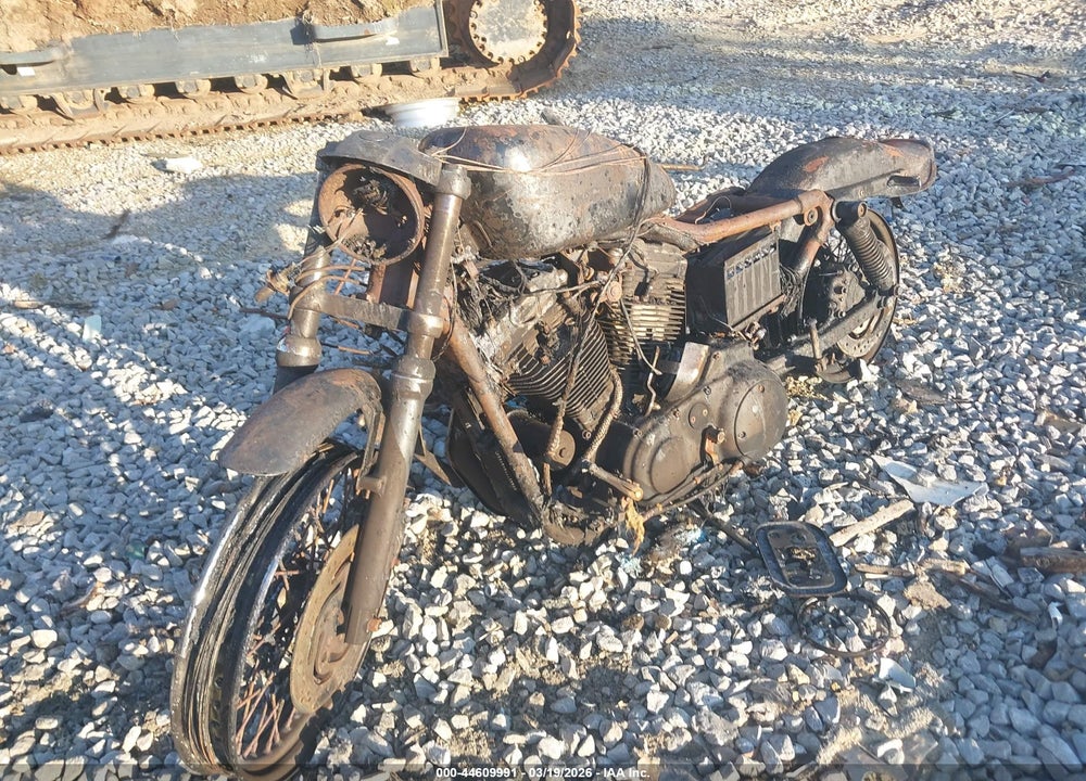 2001 HARLEY-DAVIDSON XL883 VIN: 1HD4CAM151K146819