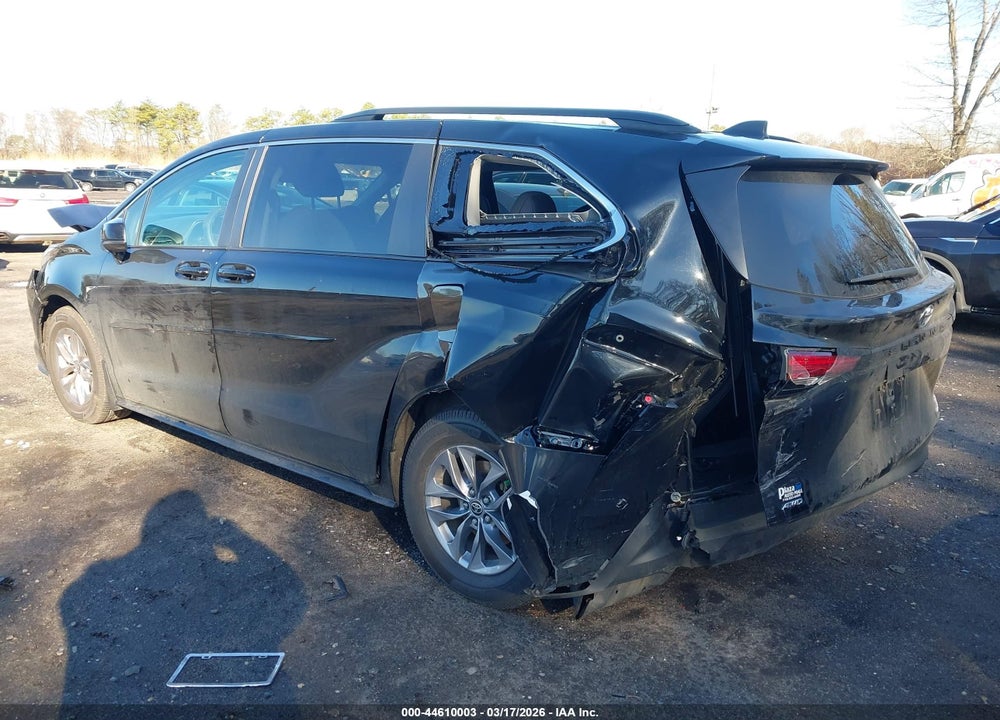 2022 TOYOTA SIENNA LE VIN: 5TDKSKFCXNS069816