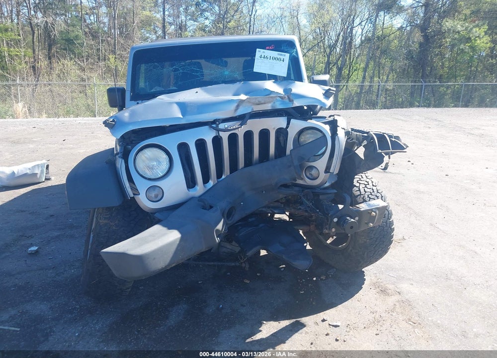 2014 JEEP WRANGLER UNLIMITED SPORT VIN: 1C4BJWDG7EL120528