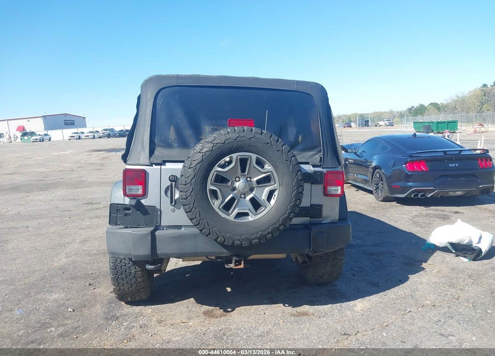 2014 JEEP WRANGLER UNLIMITED SPORT VIN: 1C4BJWDG7EL120528