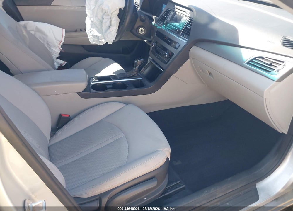 2015 HYUNDAI SONATA SE VIN: 5NPE24AF5FH144553