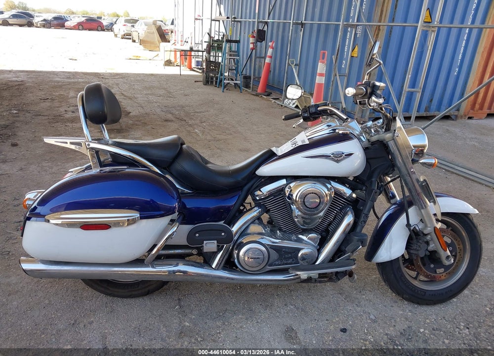 2013 KAWASAKI VN1700 C VIN: JKBVNRC14DA013145