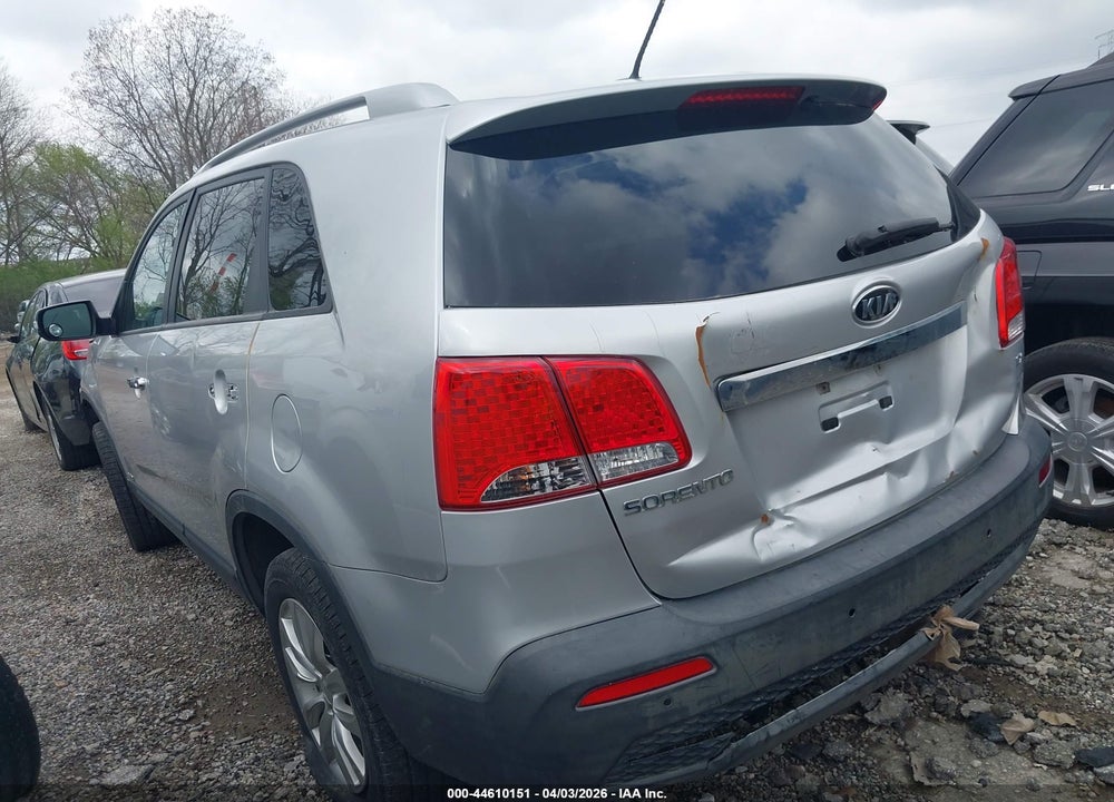 2011 KIA SORENTO EX VIN: 5XYKUCA13BG074998