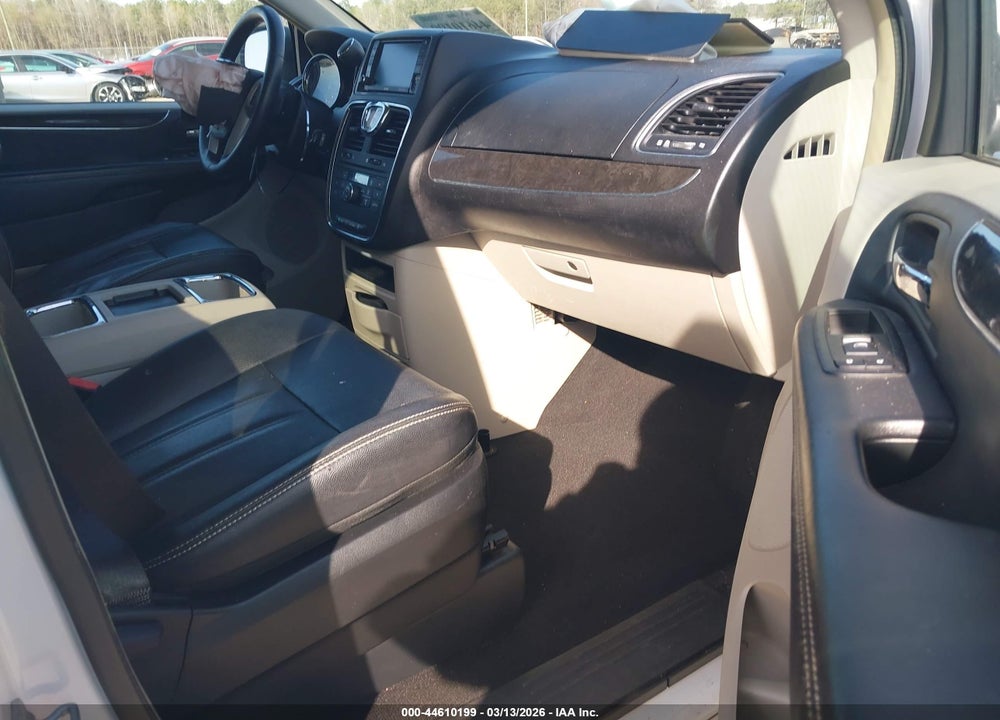 2014 CHRYSLER TOWN & COUNTRY TOURING VIN: 2C4RC1BG8ER211247