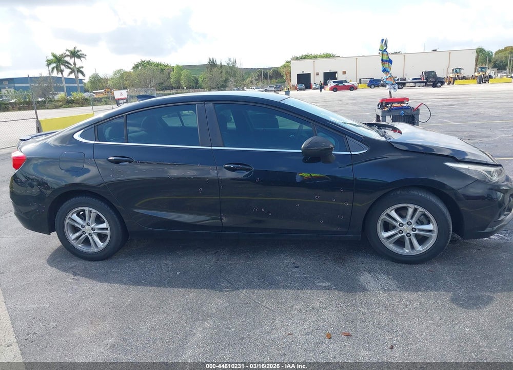 2017 CHEVROLET CRUZE LT AUTO VIN: 1G1BE5SM4H7118748