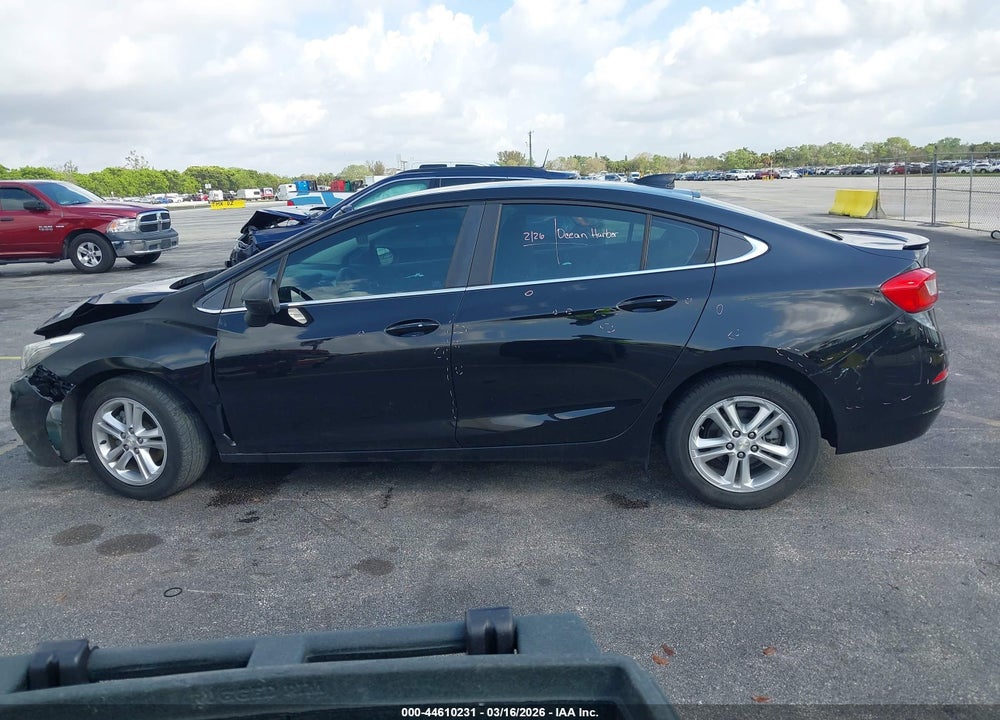2017 CHEVROLET CRUZE LT AUTO VIN: 1G1BE5SM4H7118748
