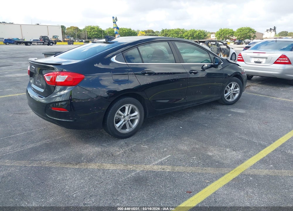 2017 CHEVROLET CRUZE LT AUTO VIN: 1G1BE5SM4H7118748