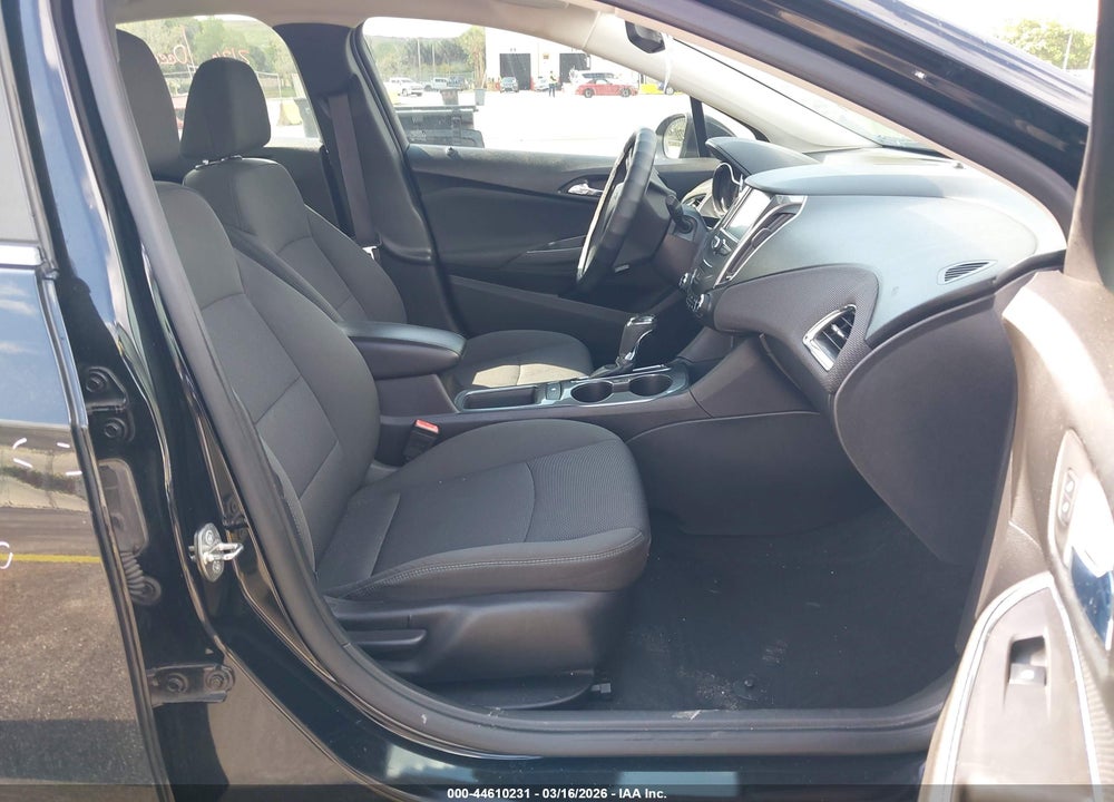 2017 CHEVROLET CRUZE LT AUTO VIN: 1G1BE5SM4H7118748