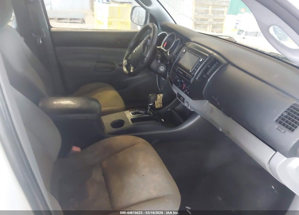 2015 TOYOTA TACOMA VIN: 5TFTX4CN4FX058216