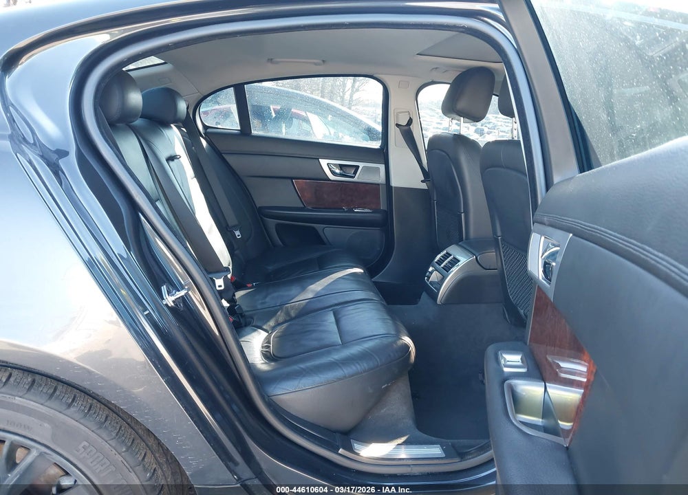 2013 JAGUAR XF V6 SC VIN: SAJWA0E71D8S67007
