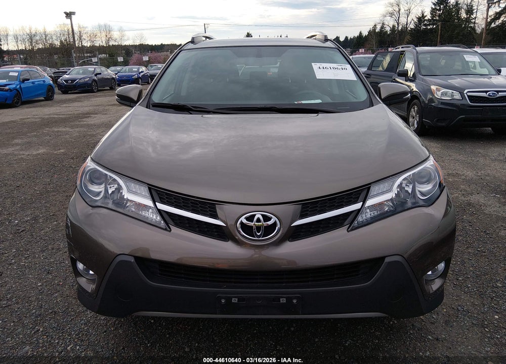 2014 TOYOTA RAV4 XLE VIN: 2T3RFREV2EW158583