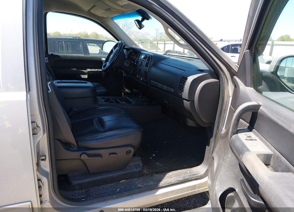2008 GMC SIERRA 1500 SLE2 VIN: 2GTEC13J381168397