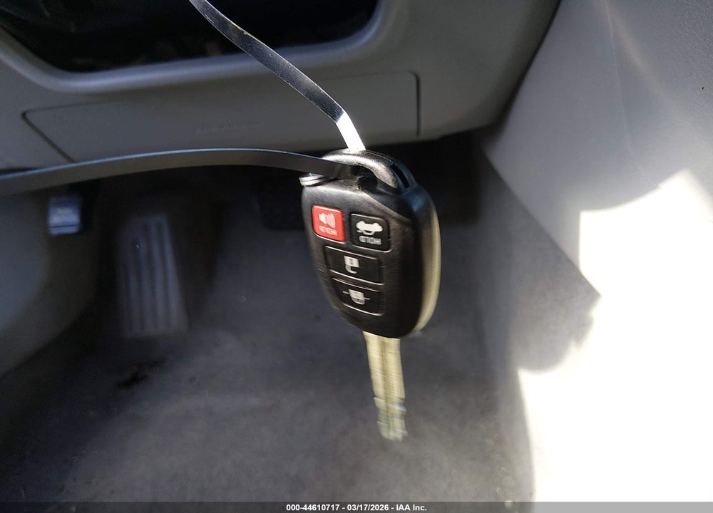 2014 TOYOTA CAMRY XLE VIN: 4T4BF1FK6ER382901