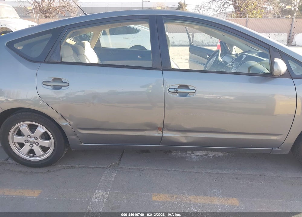 2005 TOYOTA PRIUS VIN: JTDKB20U653049405