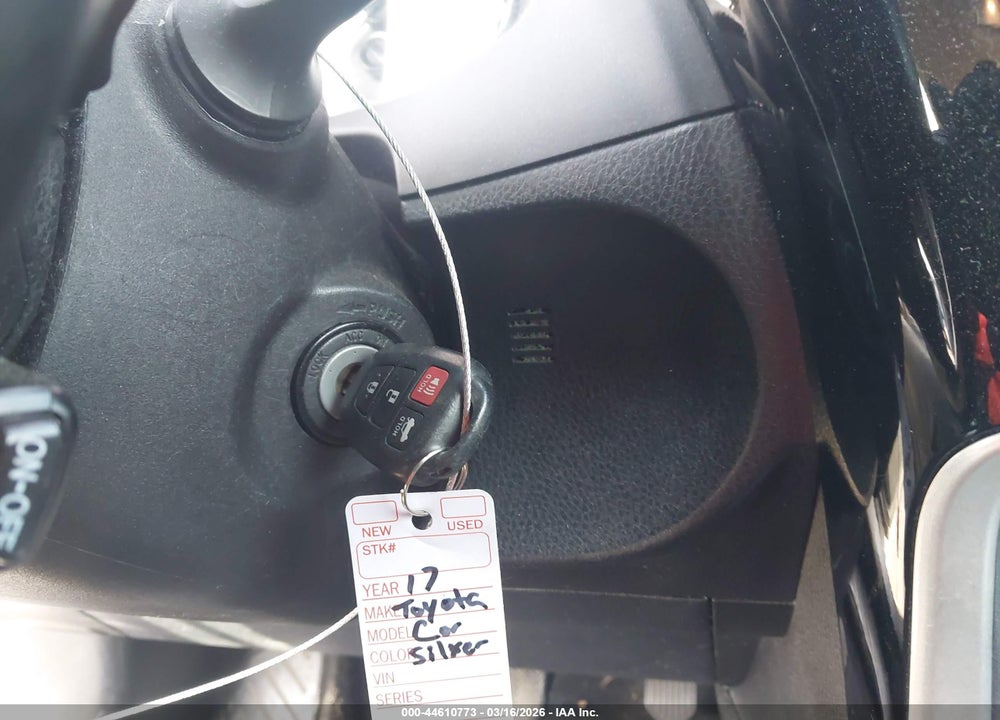 2017 TOYOTA COROLLA SE VIN: 5YFBURHE8HP641285