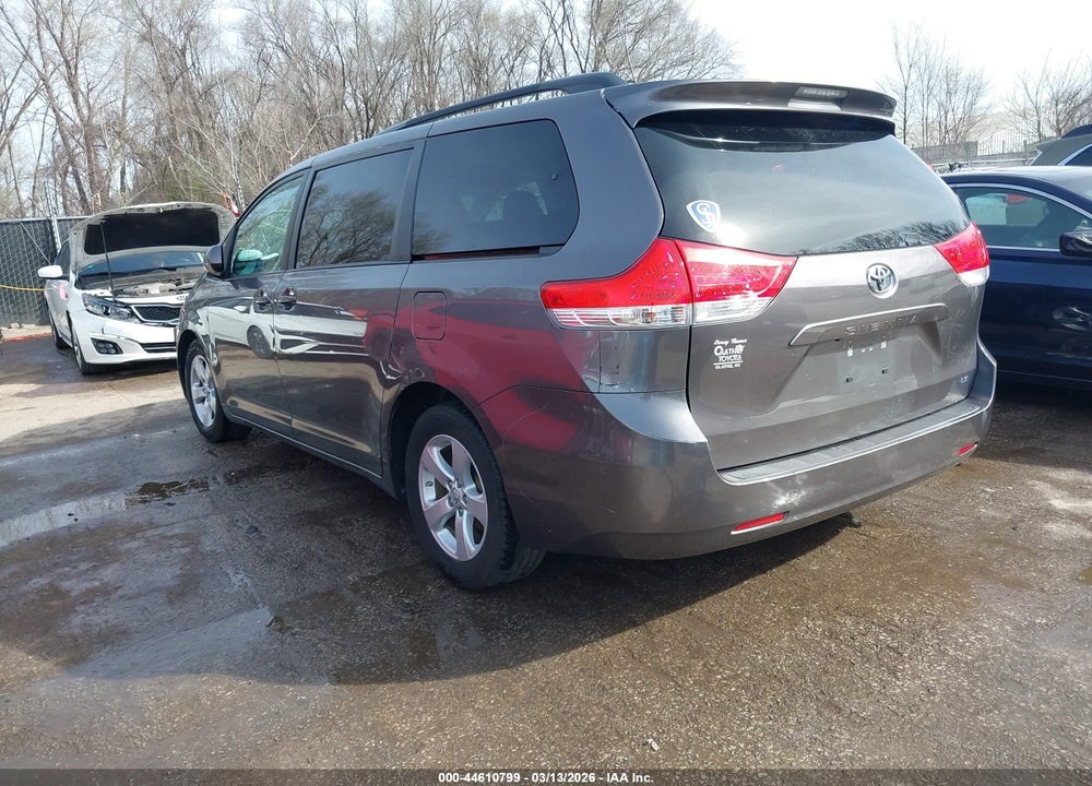 2013 TOYOTA SIENNA LE V6 8 PASSENGER VIN: 5TDKK3DC1DS344822