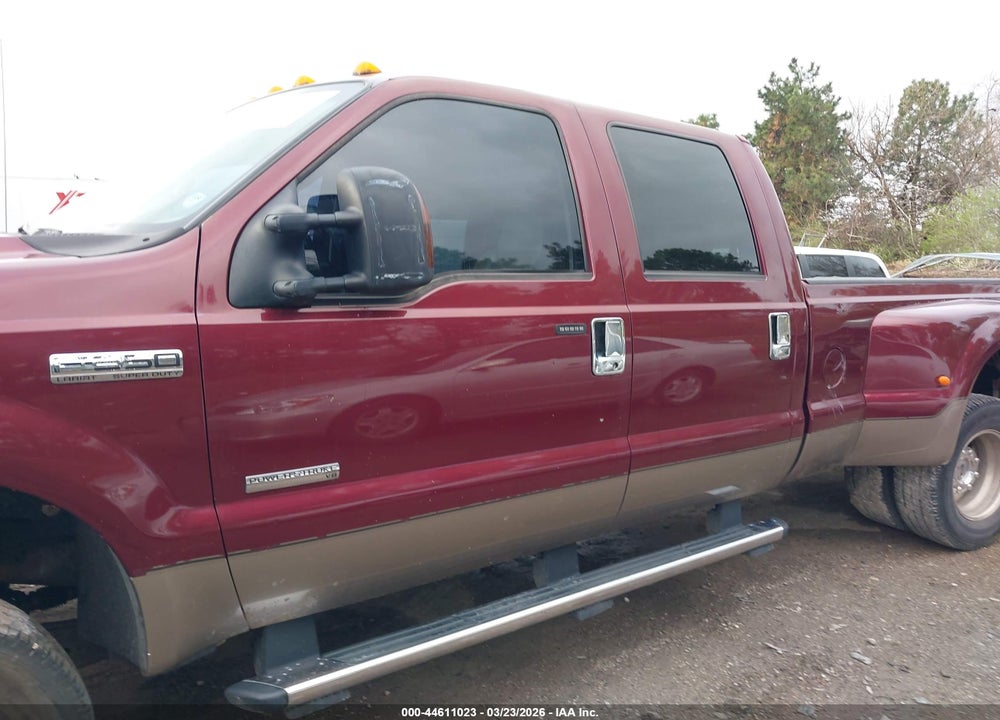2005 FORD F-350 LARIAT/XL/XLT VIN: 1FTWW33P55ED19259