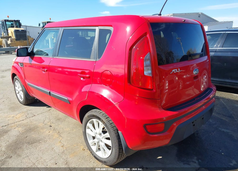2013 KIA SOUL + VIN: KNDJT2A62D7579743