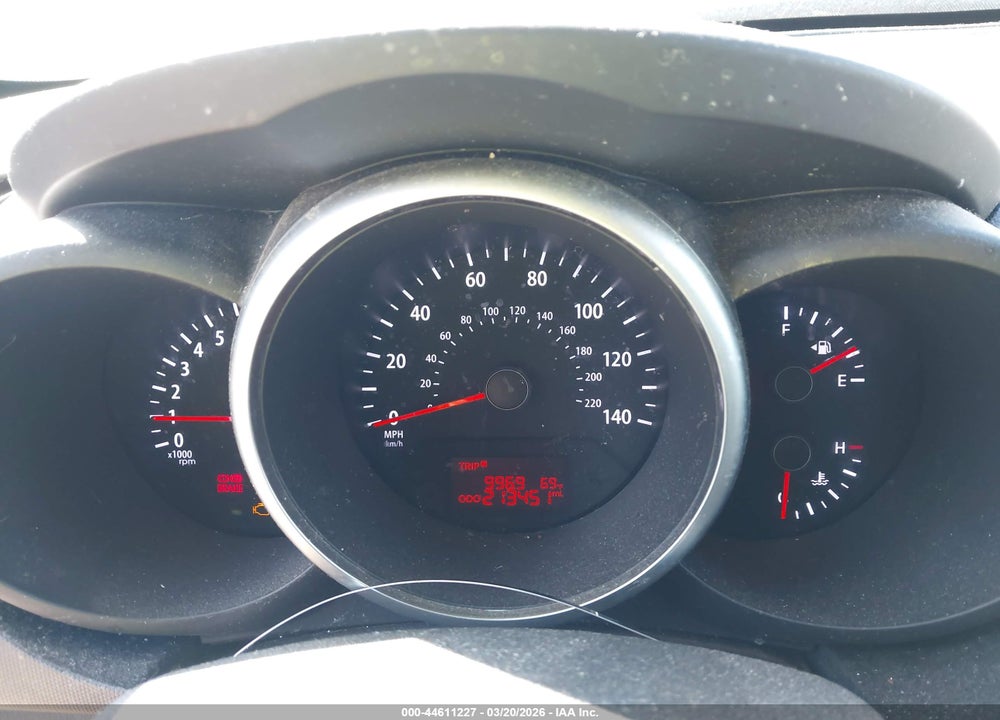 2013 KIA SOUL + VIN: KNDJT2A62D7579743