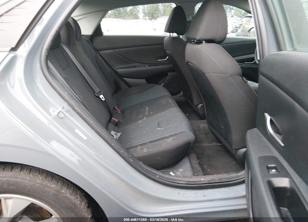 2022 HYUNDAI ELANTRA SE VIN: KMHLL4AG2NU325123