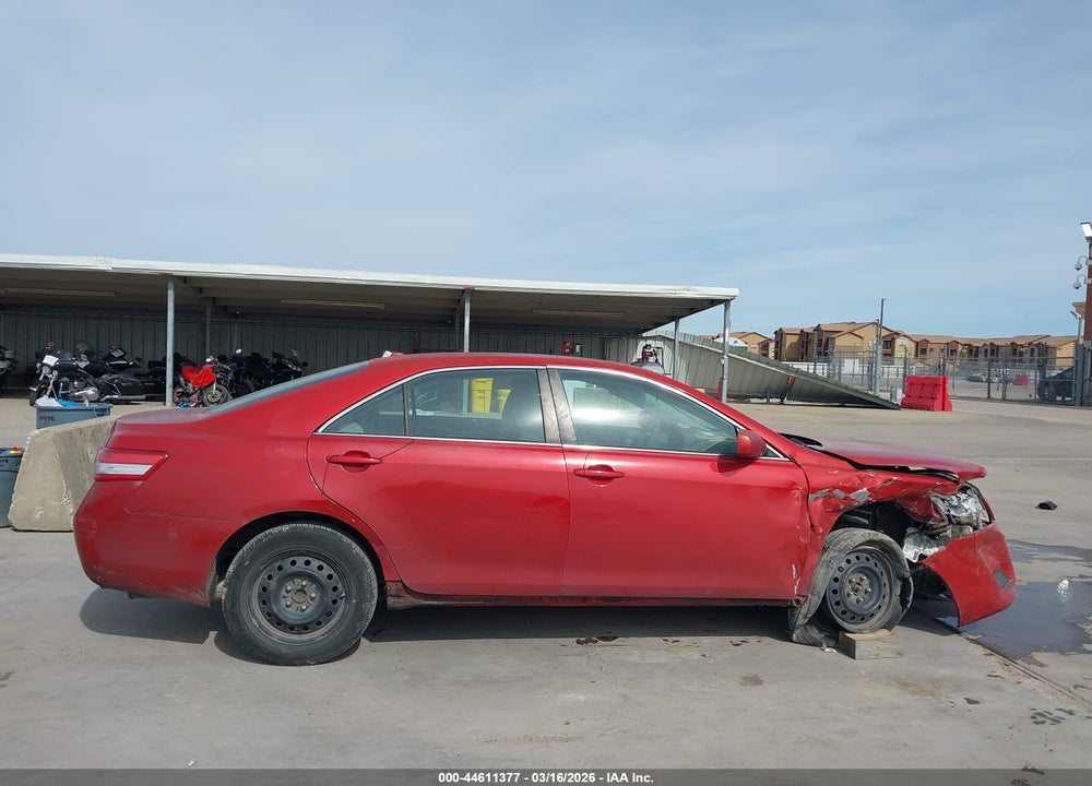 2011 TOYOTA CAMRY LE VIN: 4T1BF3EK9BU737692
