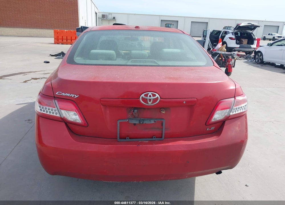 2011 TOYOTA CAMRY LE VIN: 4T1BF3EK9BU737692