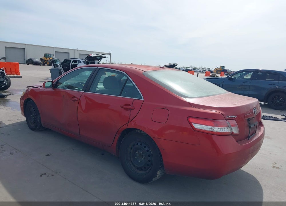 2011 TOYOTA CAMRY LE VIN: 4T1BF3EK9BU737692