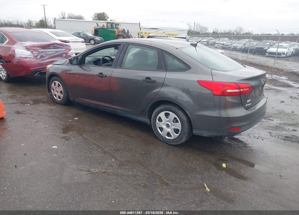 2018 FORD FOCUS S VIN: 1FADP3E24JL300168