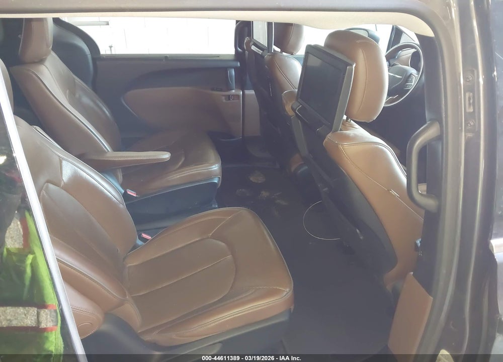 2018 CHRYSLER PACIFICA H VIN: 2C4RC1N79JR364614