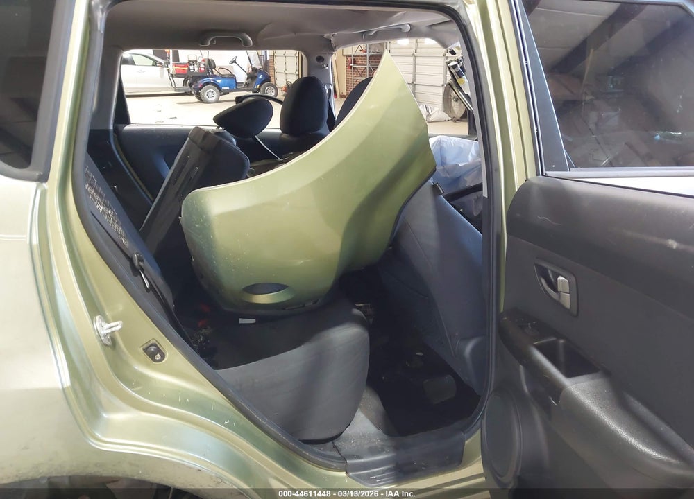 2011 KIA SOUL + VIN: KNDJT2A27B7233083