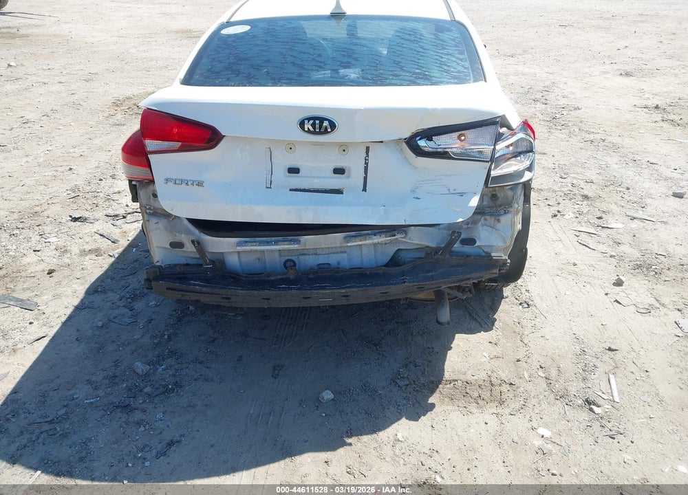2017 KIA FORTE LX VIN: 3KPFK4A77HE114748
