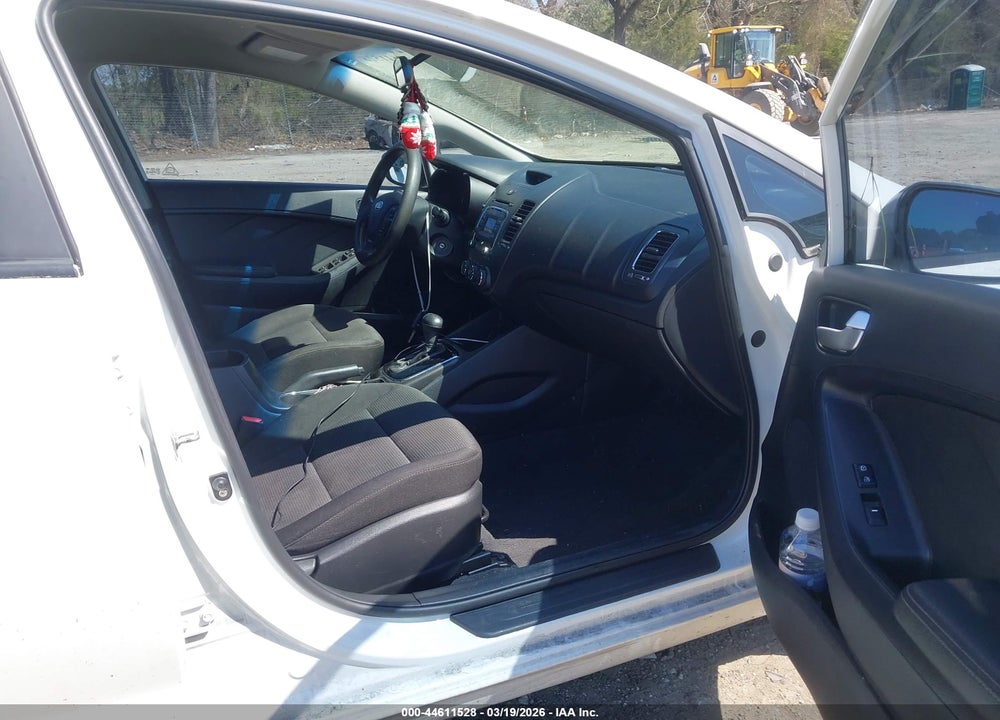 2017 KIA FORTE LX VIN: 3KPFK4A77HE114748