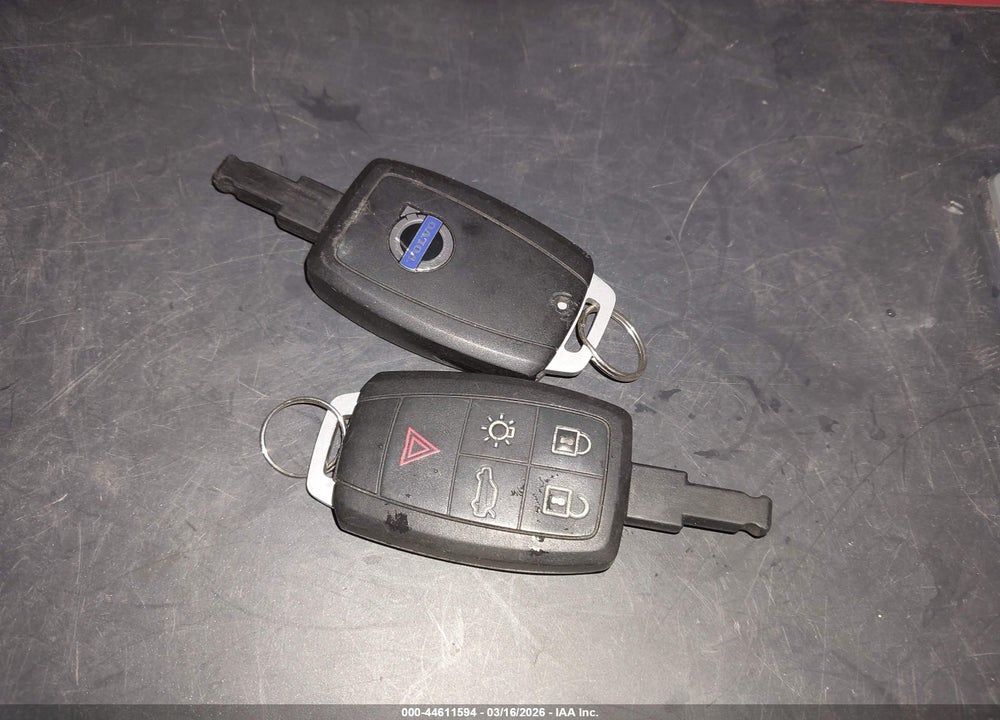 2012 VOLVO C70 T5/T5 PLATINUM/T5 PREMIER PLUS VIN: YV1672MCXCJ130091