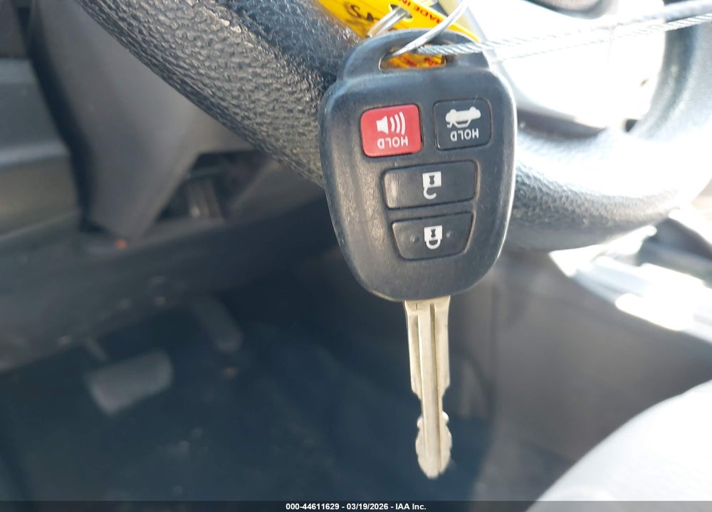 2014 TOYOTA COROLLA LE VIN: 5YFBURHE6EP099616