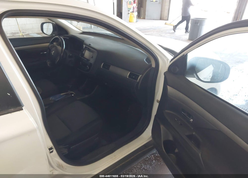 2014 MITSUBISHI OUTLANDER SE VIN: JA4AZ3A3XEZ014487