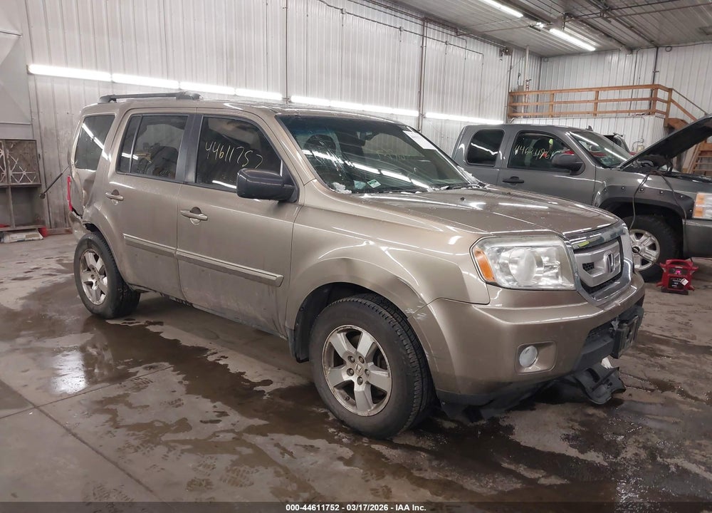 2011 HONDA PILOT EX-L VIN: 5FNYF4H60BB002031