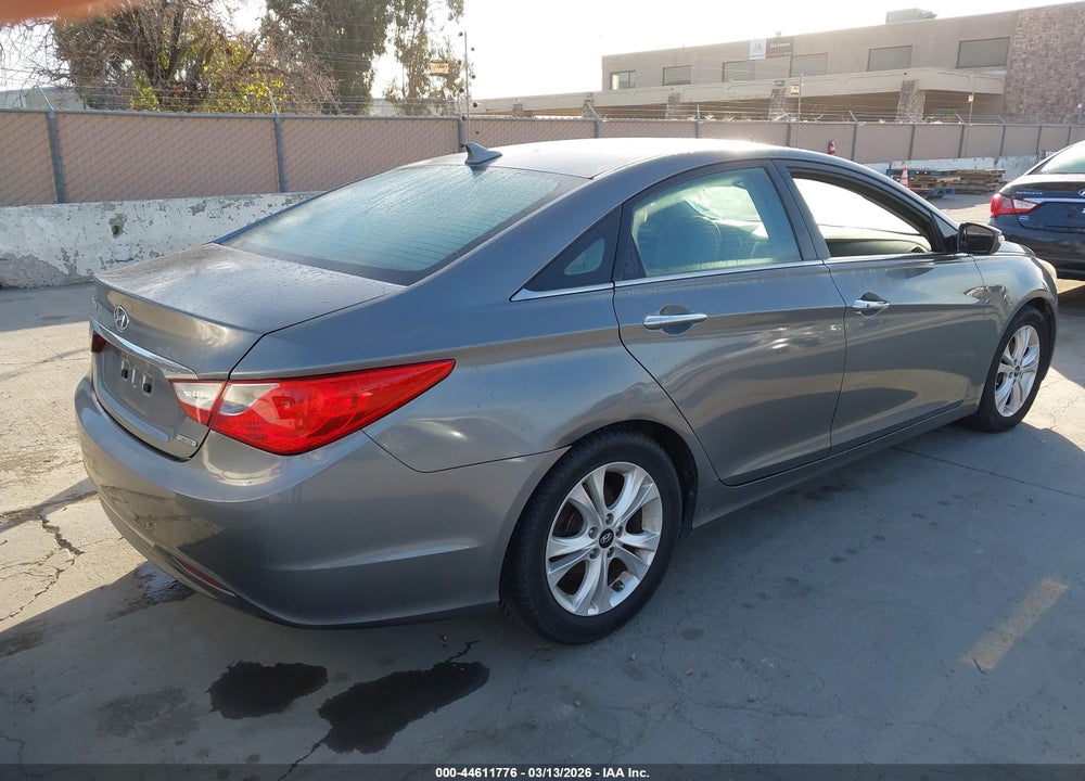 2011 HYUNDAI SONATA LIMITED VIN: 5NPEC4AC8BH266675