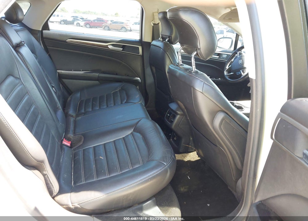 2014 FORD FUSION SE VIN: 3FA6P0HD5ER335278