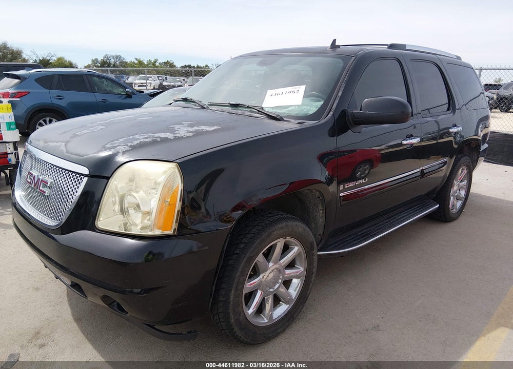 2007 GMC YUKON DENALI VIN: 1GKFK63847J233333