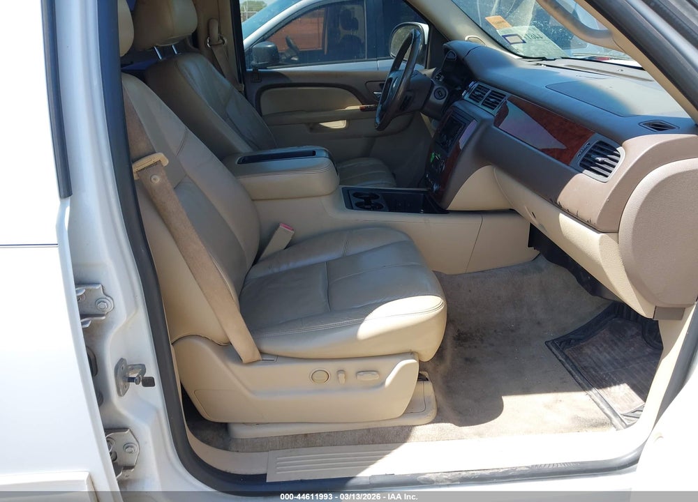 2010 CHEVROLET TAHOE LT VIN: 1GNUCBE08AR166414