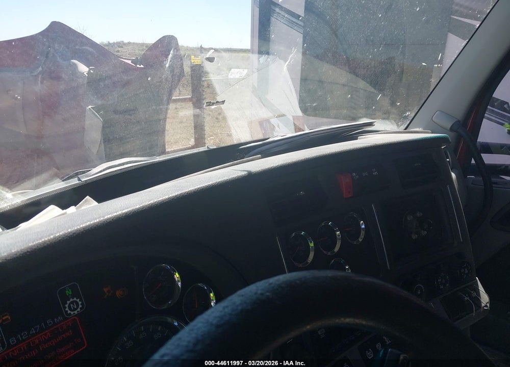 2020 KENWORTH T680 VIN: 1XKYDP9X9LJ417944