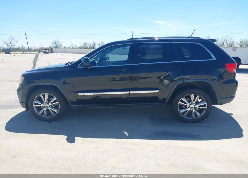 2013 JEEP GRAND CHEROKEE LAREDO VIN: 1C4RJEAT7DC564386