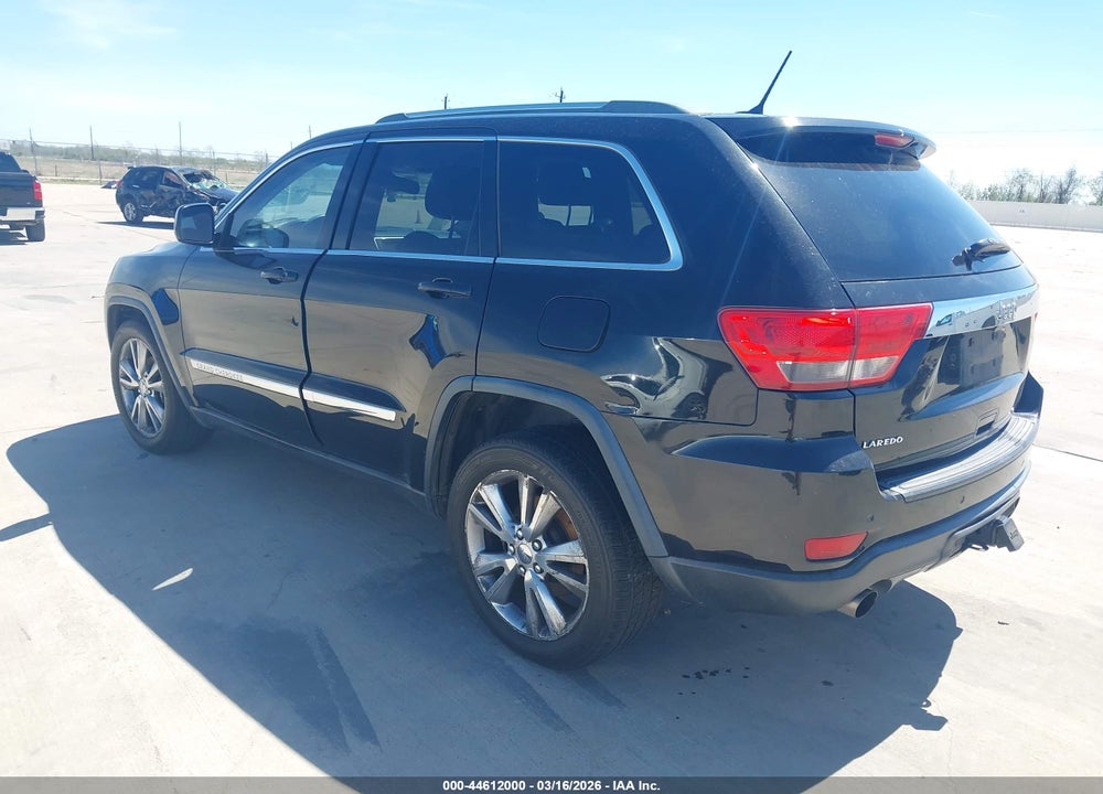 2013 JEEP GRAND CHEROKEE LAREDO VIN: 1C4RJEAT7DC564386