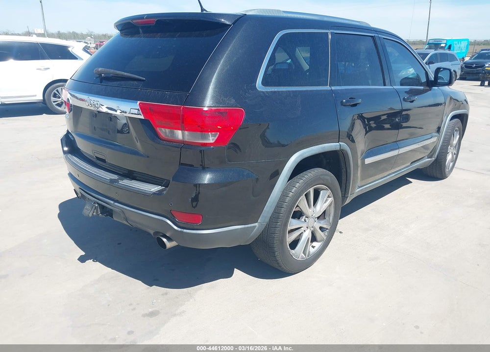 2013 JEEP GRAND CHEROKEE LAREDO VIN: 1C4RJEAT7DC564386