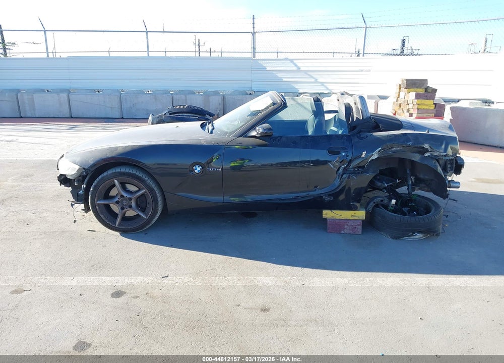 2006 BMW Z4 3.0SI VIN: 4USBU53586LX00660