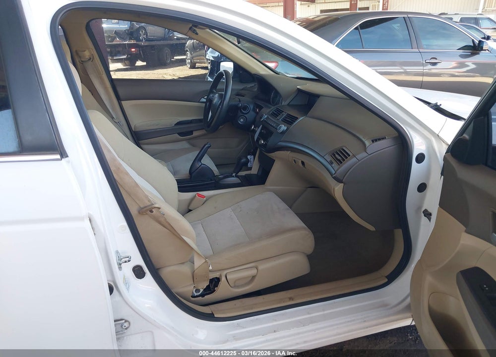 2010 HONDA ACCORD 2.4 LX VIN: 1HGCP2F31AA154655