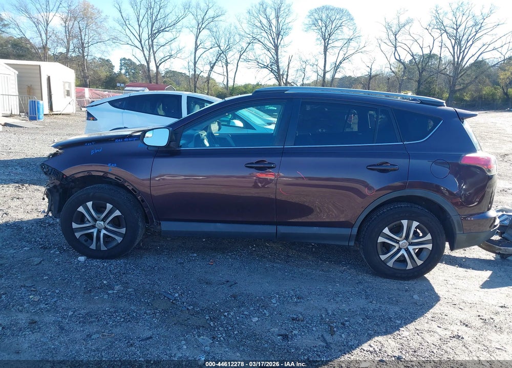 2018 TOYOTA RAV4 LE VIN: 2T3ZFREV8JW445789