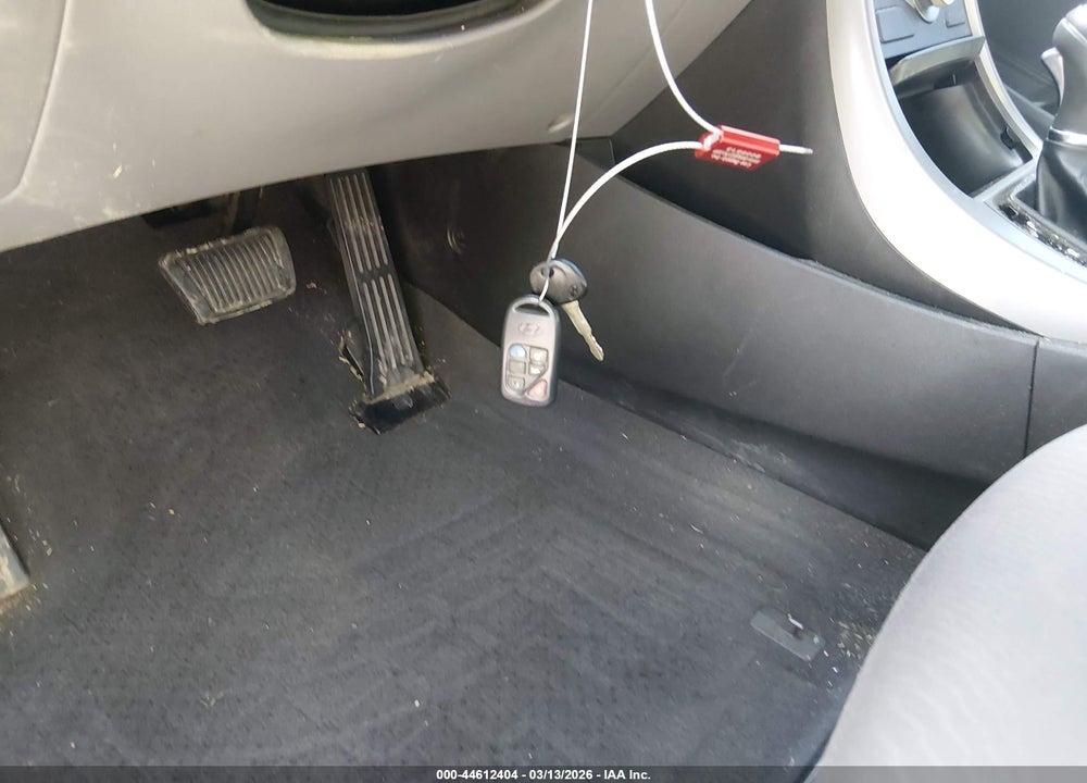 2015 HYUNDAI ELANTRA SE VIN: 5NPDH4AE9FH556329