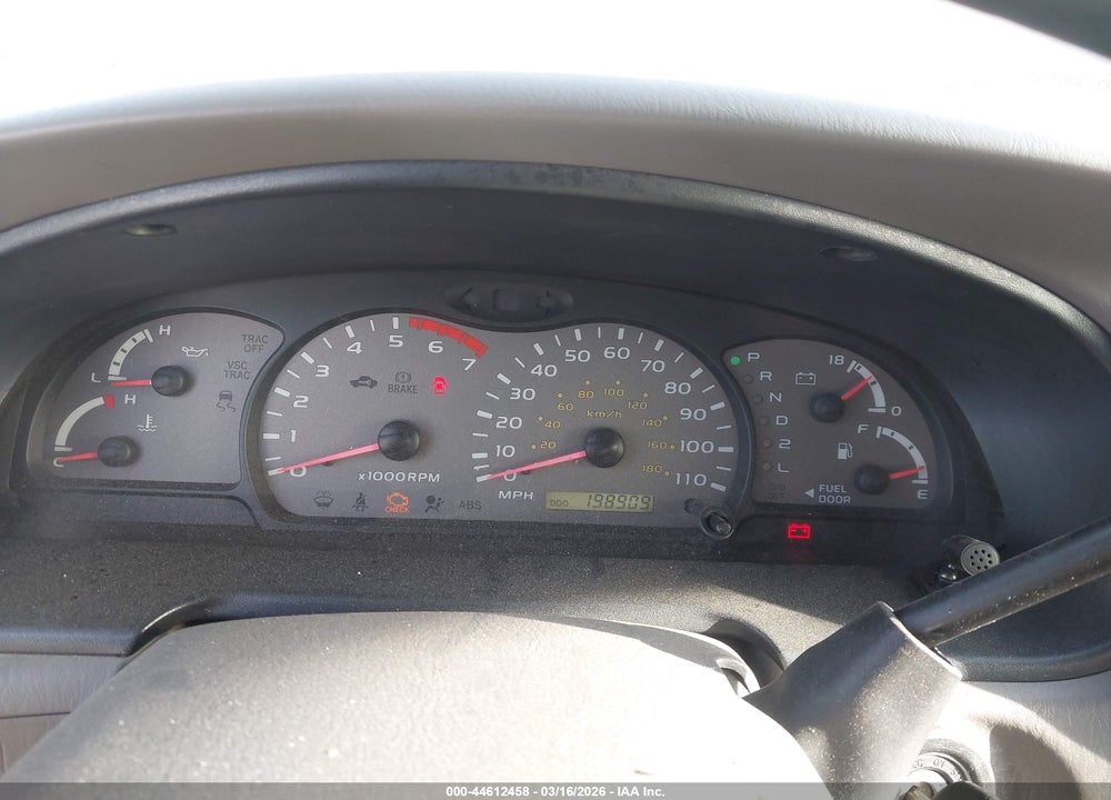 2002 TOYOTA SEQUOIA SR5 V8 VIN: 5TDZT34A72S105847