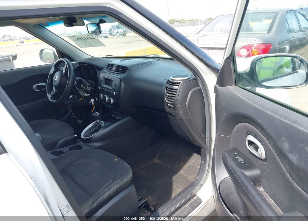 2014 KIA SOUL VIN: KNDJN2A29E7742672
